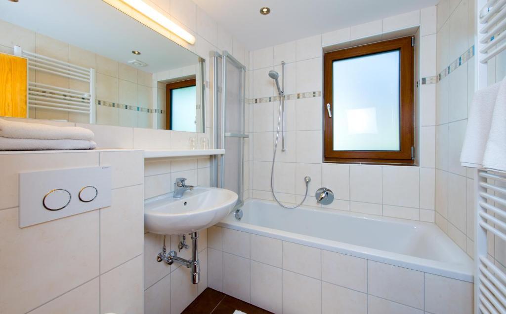 Tyrol Appartements Ehrwald Habitación foto